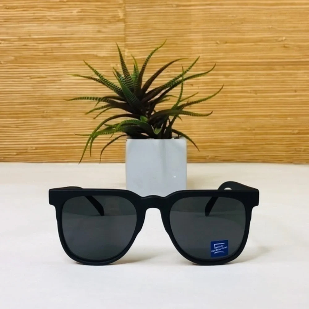 KOMONO sunglasses NEW Riviera CZ Black Rubber Square